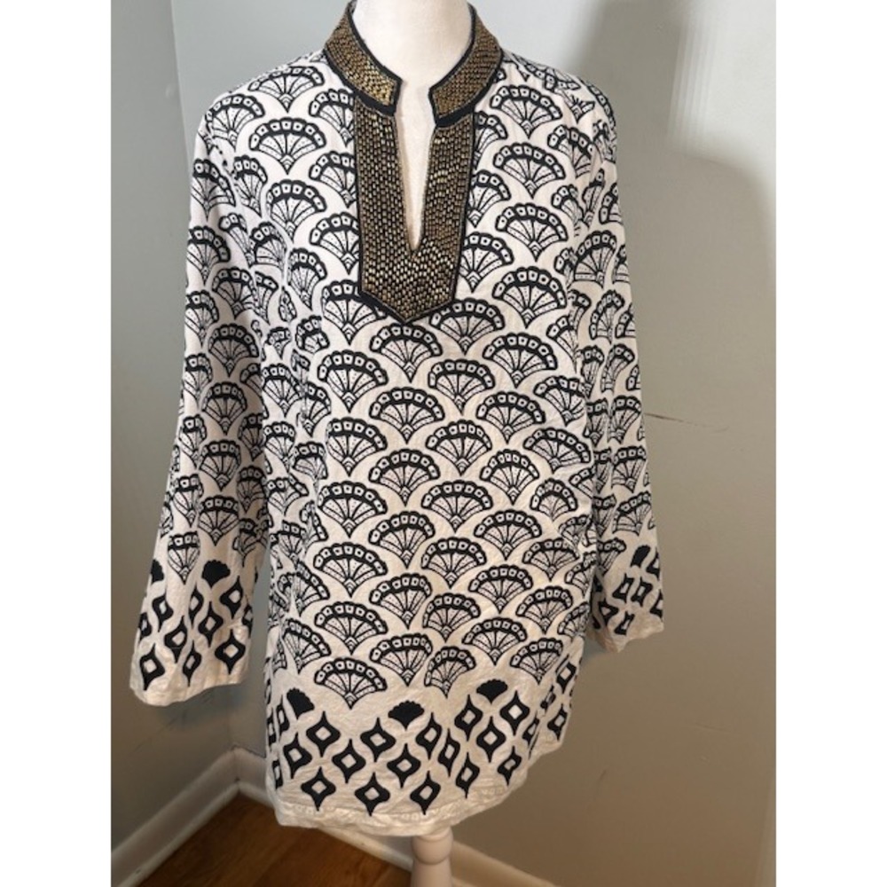 Soft Surroundings Rocio Tunic PL Beaded Neckline White Black Gold Fan Print